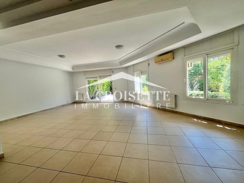 Villa S+3 avec piscine à La Marsa